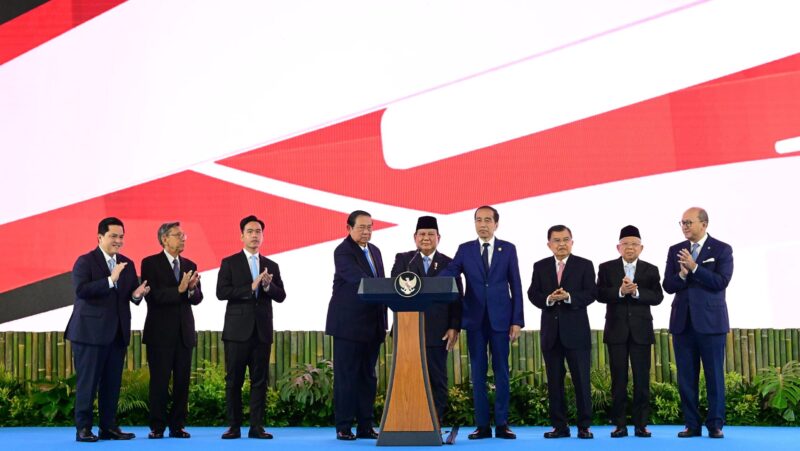Peluncuran Badan Pengelola Investasi Daya Anagata Nusantara (Danantara) di halaman Istana Kepresidenan Jakarta, Senin, 24 Februari 2025 | Sumber Foto: Biro Pers Setpres