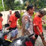 Konferensi pers ungkap kasus jaringan pencurian kendaraan bermotor (curanmor) yang digelar di Mapolsek Rungkut Surabaya, Rabu (5/3/2025) | Foto: Dimas AP/BI