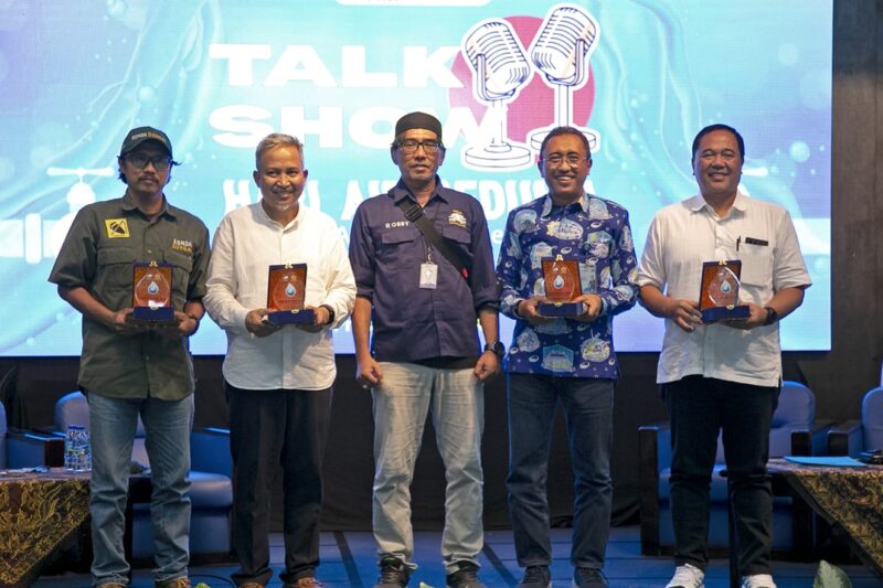 Talkshow bertema "Menjaga Air, Menjaga Kehidupan" di Ruang Graha Tirta, Kantor PDAM Surabaya, Jumat (21/3/2025).