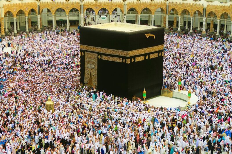 Ilustrasi: Jemaah ibadah haji dan umroh | Sumber Foto: Pixabay