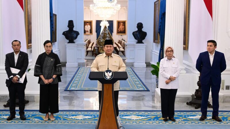 Presiden Prabowo Subianto, memberikan keterangan kepada awak media di Istana Merdeka, Jakarta, pada Selasa, 11 Maret 2025 | Foto: Biro Pers Setpres