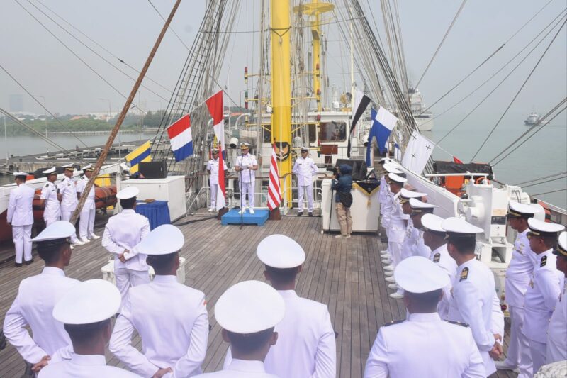 Dua kapal perang legendaris dari unsur Satban Koarmada II memiliki Komandan baru.