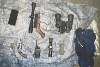 Sejumlah barang bukti yang berhasil diamankan prajurit TNI dari kelompok OPM Kodap III Ndugama, Kabupaten Yahukimo, Papua Pegunungan | Sumber Foto: Puspen TNI