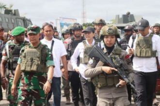 Polwan dari Operasi Damai Cartenz-2025 dilibatkan dalam pengamanan kunjungan menteri kabinet di Nduga, Papua Pegunungan, Sabtu (7/6/2025) | Sumber Foto: dok. Hum Satgas ODC 2025