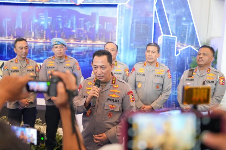 Kapolri Jenderal Listyo Sigit Prabowo memberikan keterangan pers saat membuka Rakernis Fungsi Lantas Polri di Gedung Tribrata, Jakarta Selatan, Kamis (12/6/2025) | Sumber Foto: Hum Polri