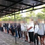 Puluhan pemuda yang terjaring patroli Asuhan Rembukan menjalani pembinaan sanksi sosial di Liponsos Keputih Surabaya | Sumber Foto: Pemkot Surabaya