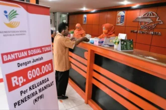 dok. Penyaluran Bantuan Sosial Tunai (BST) pada bulan Juli 2021 | Sumber Foto: PT Pos Indo