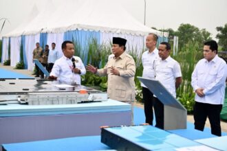 Presiden Prabowo Subianto meresmikan groundbreaking ekosistem industri baterai kendaraan listrik terintegrasi konsorsium ANTAM-IBC-CBL di Artha Industrial Hills (AIH), Karawang, Jawa Barat, Minggu, (29/6/2025) | Sumber Foto: Biro Pers Setpres