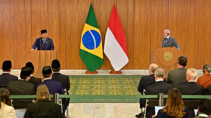 Presiden Prabowo dalam pernyataan pers bersama Presiden Brasil Luiz Inácio Lula da Silva pada Rabu, 9 Juli 2025 di Istana Planalto, Brasilia | Sumber Foto: Biro Pers Setpres