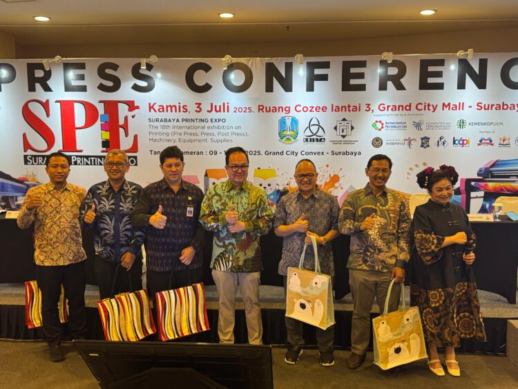 Konferensi pers "Surabaya Printing Expo 2025" (SPE 2025) di Kota Surabaya, Kamis (3/7/2025) | Foto: Ist/Dimas Ap