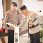 Upacara serah terima jabatan di Gedung Mahameru, Mapolda Jawa Timur, Surabaya, Selasa (8/7/2025) | Foto: Ist/Ariandi K