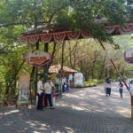 Akses pintu masuk di kawasan konservasi Kebun Raya Mangrove Gunung Anyar, Surabaya, Jawa Timur, | Foto: Dna/BI