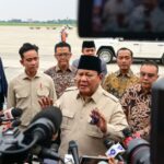 Presiden Prabowo Subianto memberikan keterangan kepada awak media di Pangkalan TNI AU Halim Perdanakusuma, Jakarta, Rabu, 16 Juli 2025 | Sumber Foto: Biro Pers Setpres