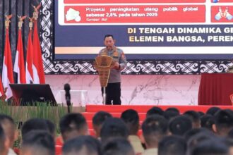 Kapolri Jenderal Polisi Listyo Sigit Prabowo memberikan pembekalan kepada Capaja dari TNI-Polri di Mabes TNI, Cilangkap, Jakarta Timur, Jumat (18/7/2025) | Sumber Foto: Hum Polri