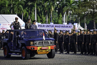 Presiden Prabowo Subianto memimpin Upacara Peringatan ke-79 Hari Bhayangkara Tahun 2025 yang digelar di Monumen Nasional (Monas), Jakarta, pada Selasa, 1 Juli 2025 | Sumber Foto: Biro Pers Setpres