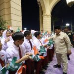 dok. Presiden Prabowo Subianto disambut meriah oleh pelajar Sekolah Indonesia saat tiba di Jeddah, Arab Saudi, Selasa (1/7/2025) malam | Sumber Foto: Biro Pers Setpres