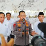 Kapolri Jenderal Listyo Sigit Prabowo, meninjau penanganan Karhutla di Kabupaten Menpawah, Kalimantan Barat, Jumat (8/8/2025) | Foto: dok. Divhum Polri