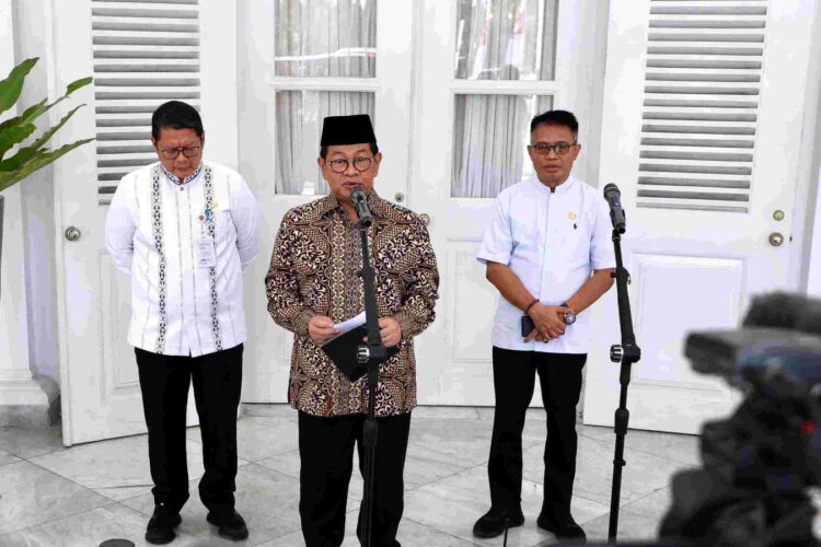 Gubernur DKI Jakarta, Pramono Anung, saat memberikan keterangan pers di Balai Kota Jakarta, Jumat (29/8/2025).