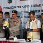 Konferensi pers ungkap kasus beras oplosan di Kabupaten Sidoarjo, Jawa Timur, Senin (4/8/2025) | Foto: dok. Polri