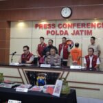 Konferensi pers ungkap kasus praktik penyalahgunaan LPG subsidi yang digelar di Mapolda Jawa Timur, Selasa (5/8/2025) | Foto: Ariandi K/BI