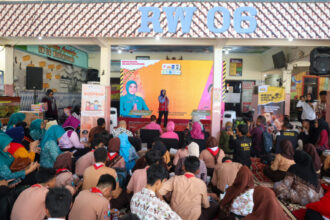 Kelas Parenting di Puspaga Balai RW 6, Kelurahan Wonokusumo, Kamis (28/8/2025) | Sumber Foto: Kominfo Surabaya