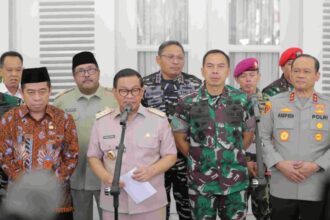 Gubernur DKI Jakarta, Pramono Anung, bersama Forkopimda DKI Jakarta dalam konferensi pers pada Senin (1/9/2025) | Foto: Kominfo DKI