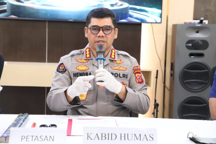 Kabid Humas Polda Jawa Barat, Kombes Pol Hendra Rochmawan | Foto: dok. Polda Jabar
