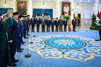 Presiden Prabowo Subianto secara resmi melantik dua jabatan menteri dan tiga Wamen Kabinet Merah Putih sisa masa jabatan 2024-2029, di Istana Negara, Jakarta, Rabu (17/9/2025) | Sumber Foto: Biro Pers Setpres