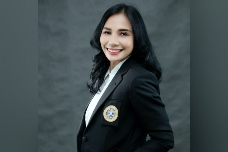 Guru Besar Fakultas Ekonomi dan Bisnis (FEB) Universitas Airlangga, Prof. Dr. Fitri Ismiyanti | Foto: dok. Pri