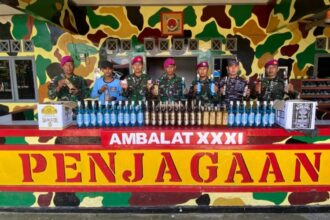 Selain 84 botol miras tanpa cukai Tim Gabungan Guspurla Koarmada II juga mengamankan sabu seberat 4,5 gram | Sumber Foto: Dispen Koarmada II