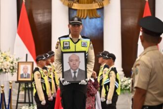 Upacara penghormatan terakhir bagi almarhum Zetro Leonardo Purba, di Gedung Pancasila, Kemlu RI, Jakarta Pusat, Kamis (11/9/2025) | Foto: dok. Kemlu RI