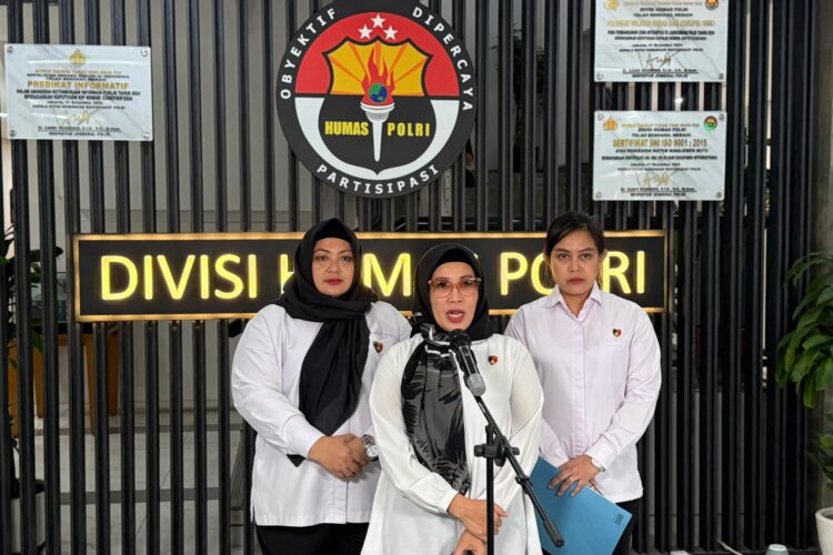 Kasubdit II Direktorat PPA dan PPO Bareskrim Polri, Kombes Pol Ganis Setyaningrum, saat memberikan keterangan kepada media di Gedung Divisi Humas Polri, Jakarta, Senin (15/9/2025) | Foto: Divhum Polri