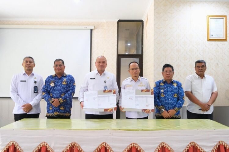 Penandatanganan MoU Pemkab Bangka Tengah dan Ditjenim Kepulauan Bangka Belitung di Kantor Bupati Bangka Tengah, Rabu (17/9/2025) | Foto: Pr/Dj/Ist