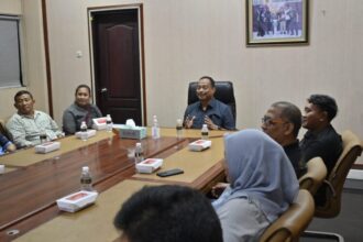 Ketua KONI Jawa Timur, Muhammad Nabil, saat memimpin rakor di Surabaya, Selasa (8/10/2025) | Foto: Istimewa/Dimas Ap