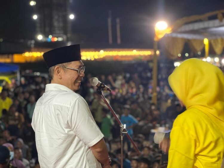 Wakil Ketua Umum DPP Partai Golkar, Adies Kadir, saat menyapa ribuan masyarakat di Sidoarjo, Jawa Timur, Sabtu (25/10/2025) malam | Foto: Ist/Dj
