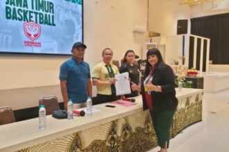 Grace Evi Ekawati, saat melakukan pendaftaran calon Ketua DPD Perbasi Jawa Timur periode 2025-2029, di Surabaya, Senin (27/10/2025) | Foto: Ist/Dimas Ap