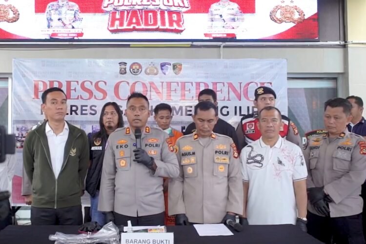 Konferensi pers ungkap kasus tindak pidana pembunuhan yang dihelat di Mapolres Ogan Komering Ilir (OKI) pada Senin (6/10/2025) | Sumber Foto: Hum-Res OKI