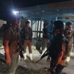 Personel Satgas Damai Cartenz bersama Polres Yahukimo, saat mengamankan tempat kejadian perkara (TKP) | Sumber Foto: Hum Polri