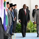President of the Republic of Indonesia, Prabowo Subianto, welcomed President of the Republic of South Africa, Matamela Cyril Ramaphosa, during a state visit at the Merdeka Palace in Central Jakarta on Wednesday, October 22, 2025 | Source: BPMI Setpres