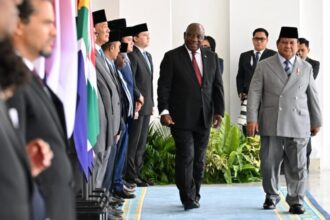 President of the Republic of Indonesia, Prabowo Subianto, welcomed President of the Republic of South Africa, Matamela Cyril Ramaphosa, during a state visit at the Merdeka Palace in Central Jakarta on Wednesday, October 22, 2025 | Source: BPMI Setpres