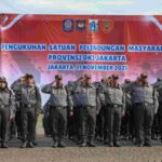 Upacara pengukuhan Satlinmas dan Satgas Linmas di sisi selatan Monumen Nasional (Monas), Jakarta Pusat, Selasa (11/11/2025) | Sumber Foto: Kominfotik DKI