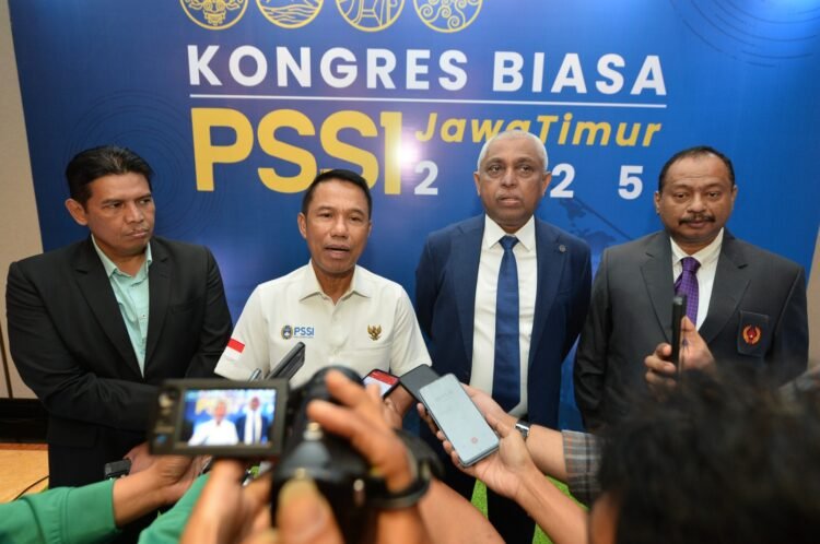 Sekretaris Jenderal PSSI Pusat, Yunus Nusi, saat memberikan keterangan pers ke awak media | Foto: Ist/Dimas AP