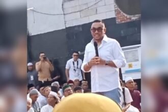 Tangkapan layar video anggota DPR RI nonaktif Ahmad Sahroni, saat menyapa warga di Tanjung Priok, Jakarta Utara, Minggu (2/11/2025) | Sc: Ist/BI