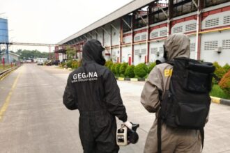 dok. Satgas Penanganan Cesium 137 (Cs-137) melakukan dekontaminasi radioaktif di kawasan industri | Foto: Hum/KLH