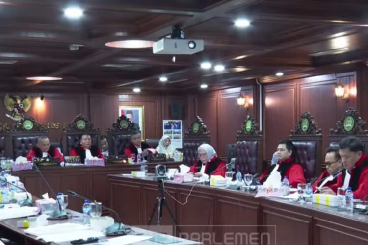 Sidang Mahkamah Kehormatan Dewan (MKD) DPR RI, Senin (3/11/2025) | Source: Yt/DPR RI