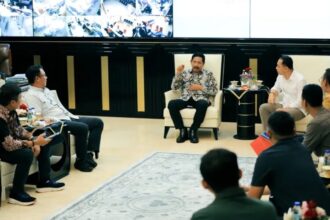 Kepala Kantor Kemenkum Jawa Timur, Haris Sukamto, saat audiensi bersama Wali Kota Eri Cahyadi di Balai Kota Surabaya, Jumat (7/11/2025) | Sumber Foto: Hum/Kemenkum Jatim