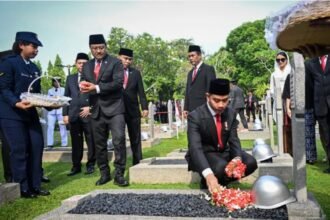 dok. Upacara Ziarah Nasional dalam rangka Peringatan Hari Pahlawan di Taman Makam Pahlawan Nasional Utama Kalibata, Jakarta, Minggu (10/11/2024) | Sumber Foto: Biro Pers Setwapres