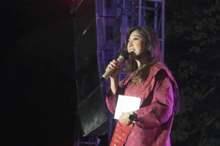 Memkomdigi Meutya Hafid saat menghadiri Pertunjukan Rakyat (Petunra) di Kabupaten Serdang Bedagai (Sergai), Sumatra Utara, Sabtu (8/11/2025) | Foto: Komdigi