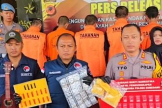 dok. Konferensi pers ungkap kasus narkotika di Lobby Mapolres Sumedang Polda Jawa Barat, Jumat (21/11/2025) | Sumber Foto: Hum/Res