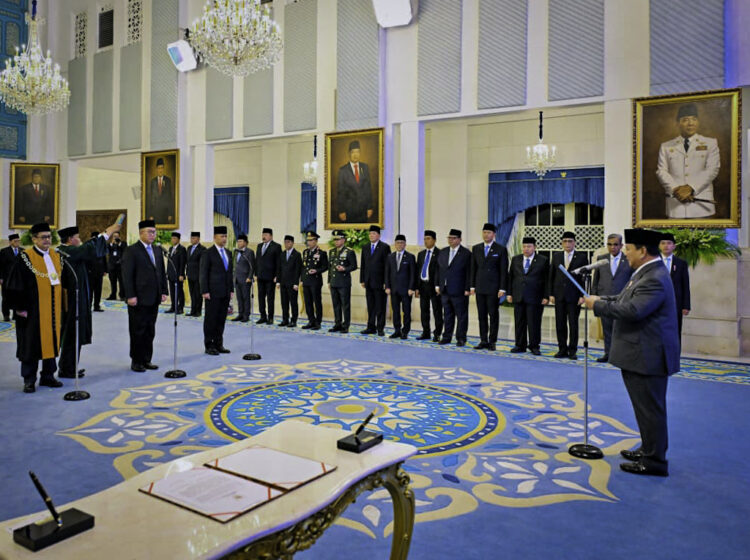 Presiden Prabowo Subianto melantik Kepala dan Wakil Kepala Badan Riset dan Inovasi Nasional (BRIN) di Istana Negara, Jakarta, Senin (10/11/2025) | Foto: Biro Pers Setpres